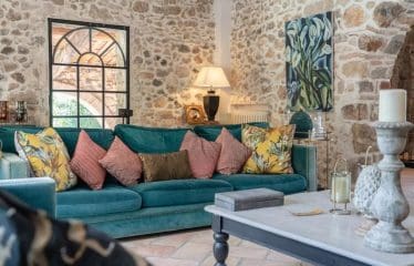 Luxueux Mas en pierre du 18ème siècle avec piscine chauffée – Propriété unique à Biot