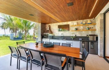 Villa de luxe en bord de mer à Vente à Praia do Forte, Bahia, Brésil