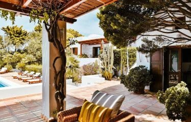 Splendide villa avec vue mer située à Santorin