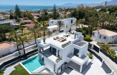 MERVEILLEUSE VILLA À DEUX PAS DE L&rsquo;EBACH À MARBELLA EST