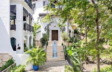 Magnifique Propriété Villa De Luxe Unique En Bord De Mer