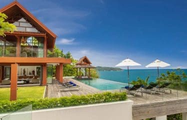 Très belle villa de style contemporaine avec vue sur la mer