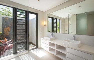 Très belle Propriété de Luxe située à Beau champ