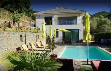 AGNIIQUE IMMOBILE DI PRESTIGIO su 2 livelli: 250 mq abitabili ad OLETTA VISTA MARE