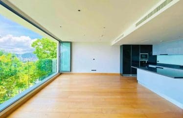 Splendido attico con vista mare situato a Patong