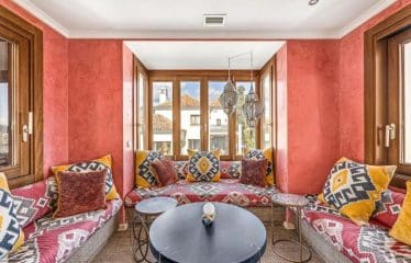 Splendide manoir de style méditerranéen avec une vue imprenable situé à Paraiso Alto