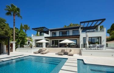 Magnifique villa de luxe située à Nueva Andalucia