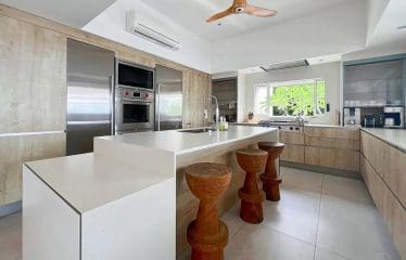 Somptueuse Propriété   Propriété située à Terres Basses