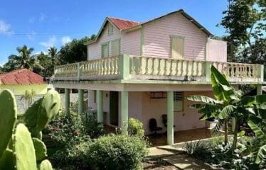 Maison de campagne sereine avec 45 acres de terres agricoles