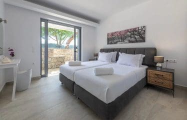 MAGNIFIQUE VILLA Vues spectaculaires sur la ville de Porto Cheli,