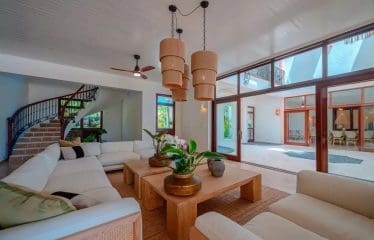 Magnifique domaine  avec vue sur l&rsquo;océan à Cabrera