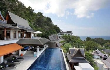 Splendida villa arroccata in una tenuta di lusso situata a Surin