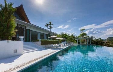 Superbe villa de 6 chambres avec vue sur la mer surplombant Phang Nha