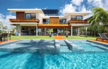 Villa de luxe en bord de mer à Vente à Praia do Forte, Bahia, Brésil