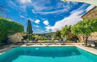 Luxueux Mas en pierre du 18ème siècle avec piscine chauffée – Propriété unique à Biot