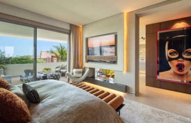 Très belle villa moderne jumelée située à Marbella