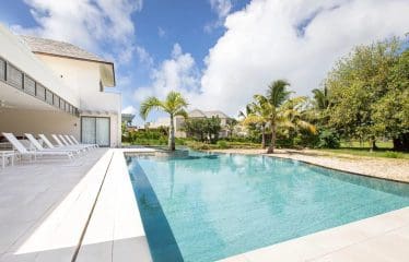 Très belle Propriété de Luxe située à Beau champ
