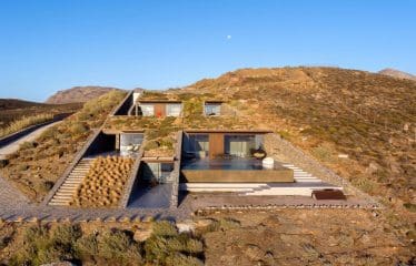 superbe villa au design architectural distinctif sur l’île de Sérifos.
