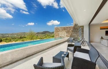 La villa offre una vista mozzafiato sul Mare delle Andamane ed è offerta con una vegetazione pittoresca.