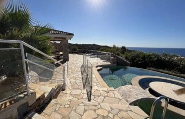 MAJESTUEUSE VILLA  AVEC PISCINE VUE MER PANORAMIQUE