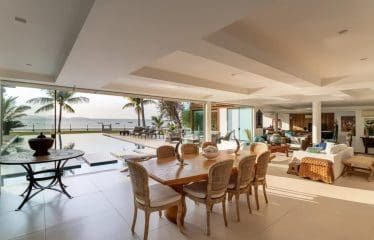 Magnifique Manoir sur le front de mer à Buzios