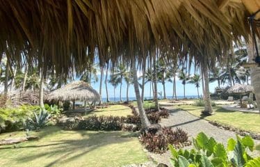 Splendide villa située en bord de mer à Cabrera
