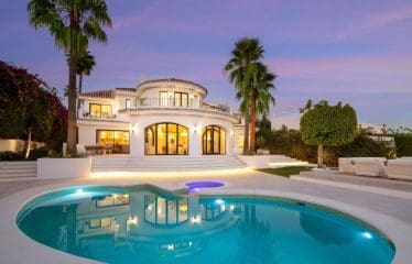 Merveilleuse villa moderne située à Marbella