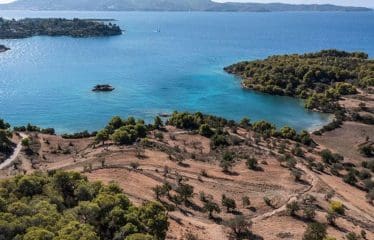 Très beau terrain avec une vue impressionnante sur la mer