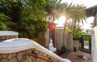 Villa élégante avec vue sur la mer située à Surin