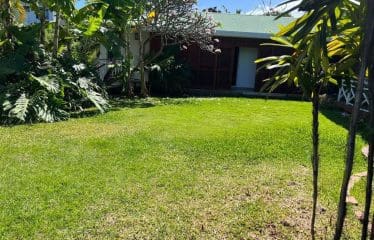 La Villa Vapiano ,   situé sur la résidence le lotissement Privé  le  » LOTUS »  Punaauia Tahiti , avec vue sublime de l ile de Moorea ,