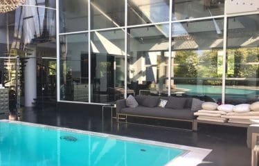 Très belle villa moderne de luxe située à Glyfada