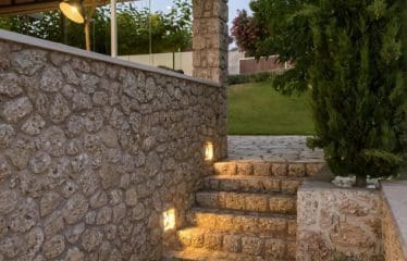 Belle Villa  à Kranidi Ververoda  Vue Mer 