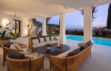 Magnificent MANOR HOUSE WITH PANORAMIC SEA VIEWS IN EL MADROÑAL