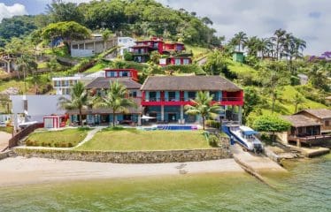 DOSSIER CONFIDENTIEL   Superbe propriété de luxe sur la mer à Angra dos Reis
