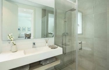 Très belle villa moderne située à Estepona