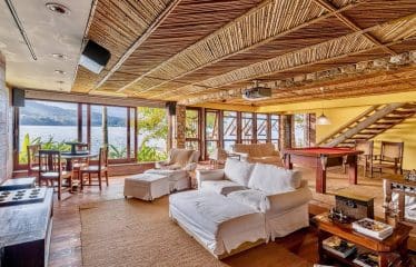 Propriété pieds dans l eau  exclusive  dans une île paradisiaque à Angra dos Reis