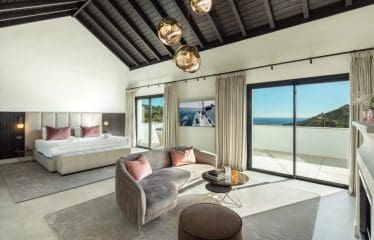 Magnificent MANOR HOUSE WITH PANORAMIC SEA VIEWS IN EL MADROÑAL