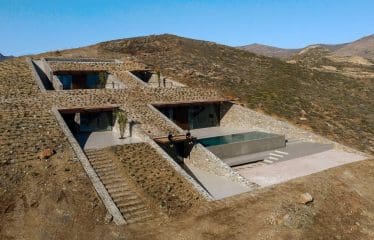 superbe villa au design architectural distinctif sur l’île de Sérifos.