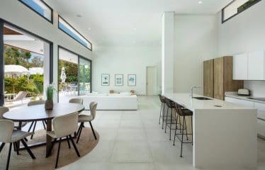 Très belle villa moderne située à Estepona