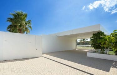 Splendide villa de luxe située au bord du golf