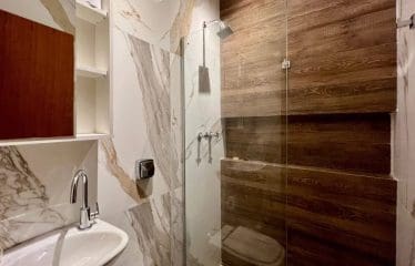 Beautiful renovated apartment with sea view and balcony in Ipanema
