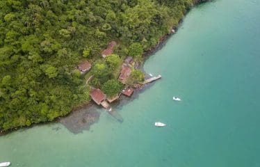 Magnifique Villa exclusive posée sur le sable sur l&rsquo;île de Gipóia à Angra dos Reis