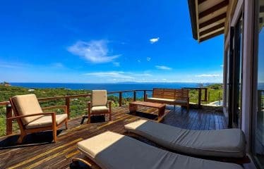 Superbe propriété offrant une vue imprenable sur l&rsquo;océan.