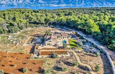 Villa en pierre sur l&rsquo;île de Hvar