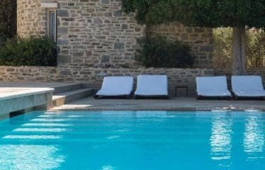Magnifique villa pieds dans l&rsquo;eau située à Paros