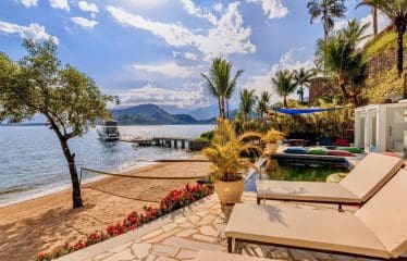 Magnifica proprietà sul lungomare ad Angra dos Reis