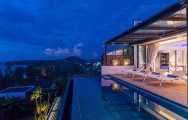 Villa élégante avec vue sur la mer située à Surin