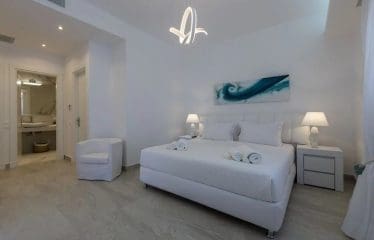 MAGNIFIQUE VILLA Vues spectaculaires sur la ville de Porto Cheli,