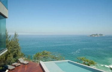 Somptueuse Propriété avec 5 chambres vue mer et accès à la plage à Joá