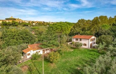 Bellissima villa situata a Montescudaio